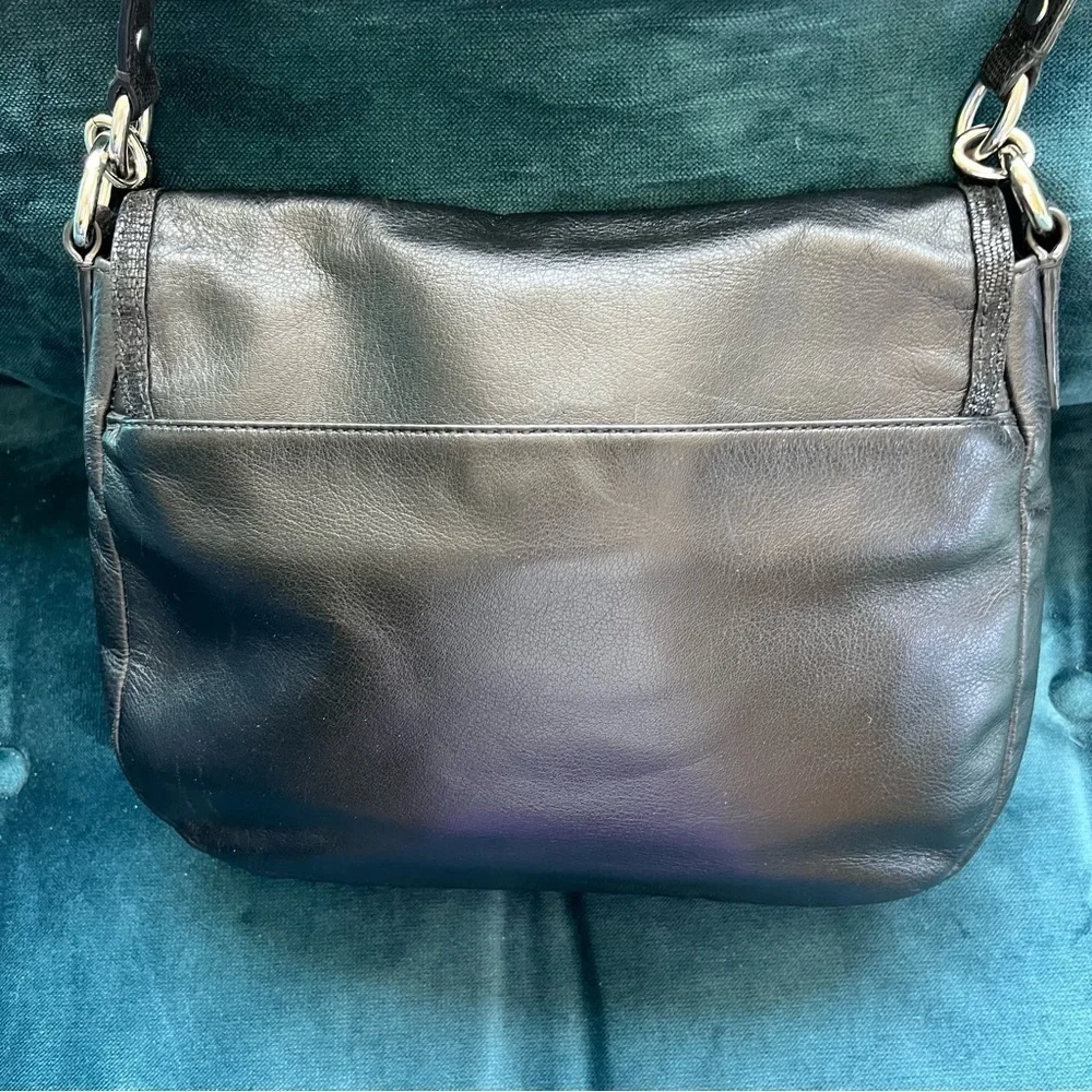 COACH VINTAGE LEATHER FLAP SHOULDER BAG EUC BLACK